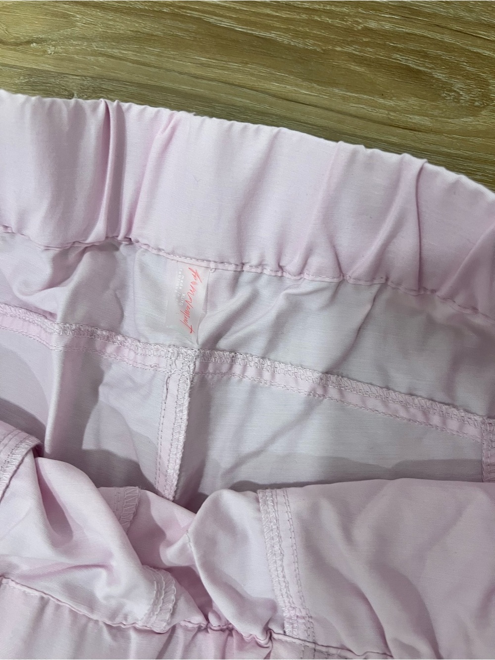 Free People Movement Light Pink Elastic Waist Capri Pants Size XL - Picture 8 of 11